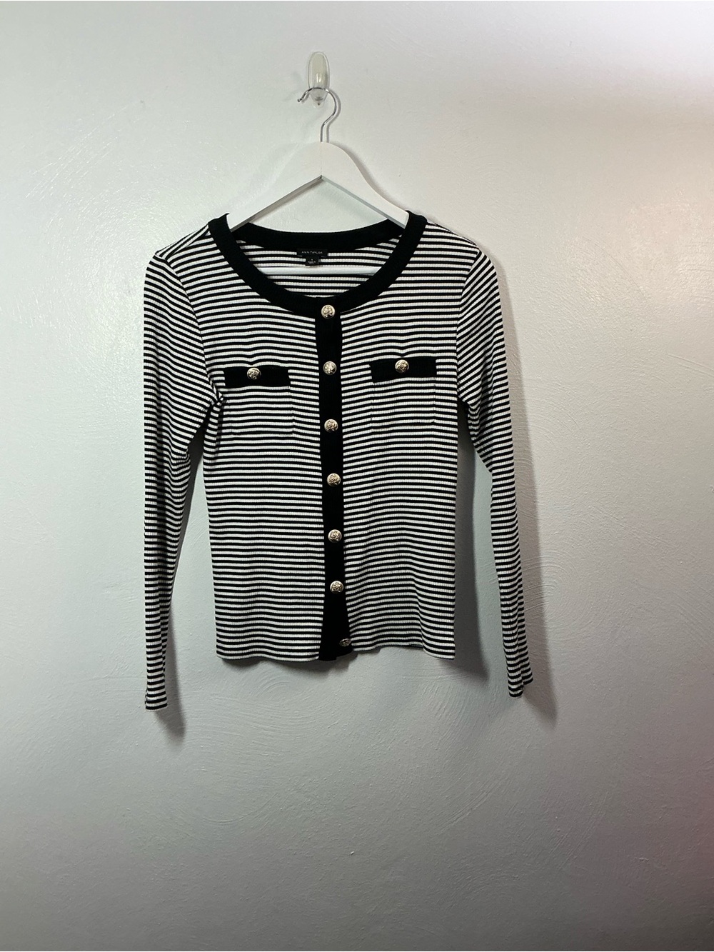Ann Taylor Black & White Striped Long Sleeve Top Size Small